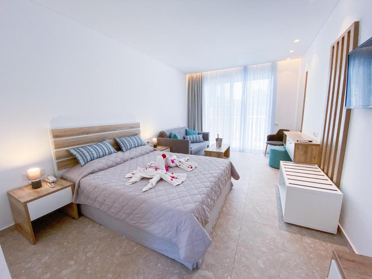 Junior Suite con Piscina in Comune